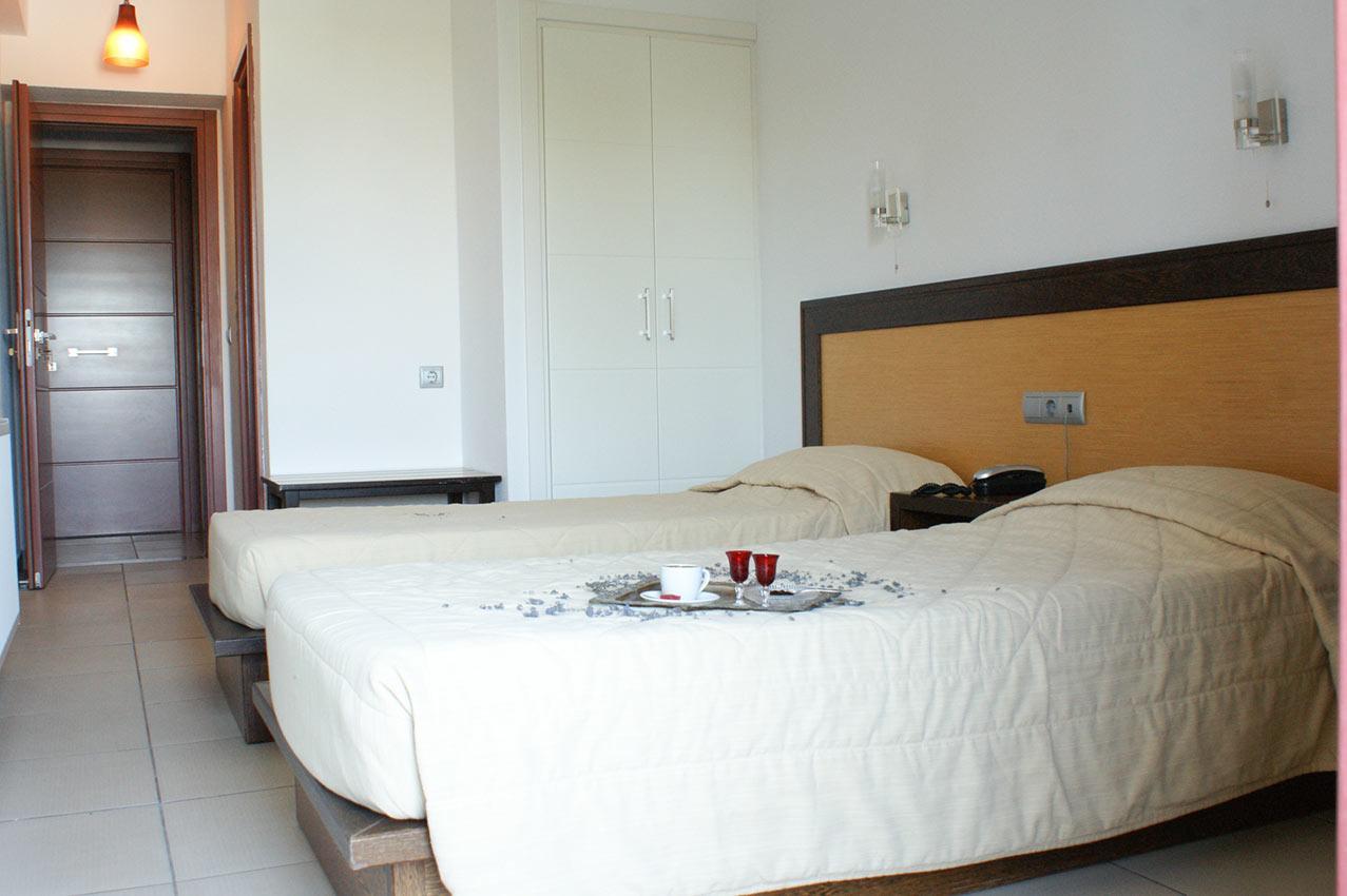 Aposperides Hotel Livadi  Екстериор снимка