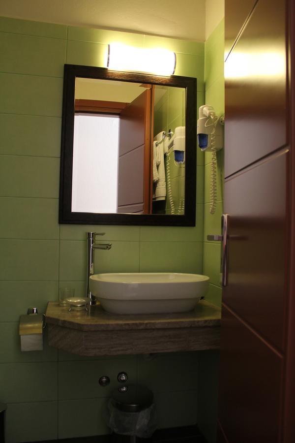 Aposperides Hotel Livadi  Екстериор снимка